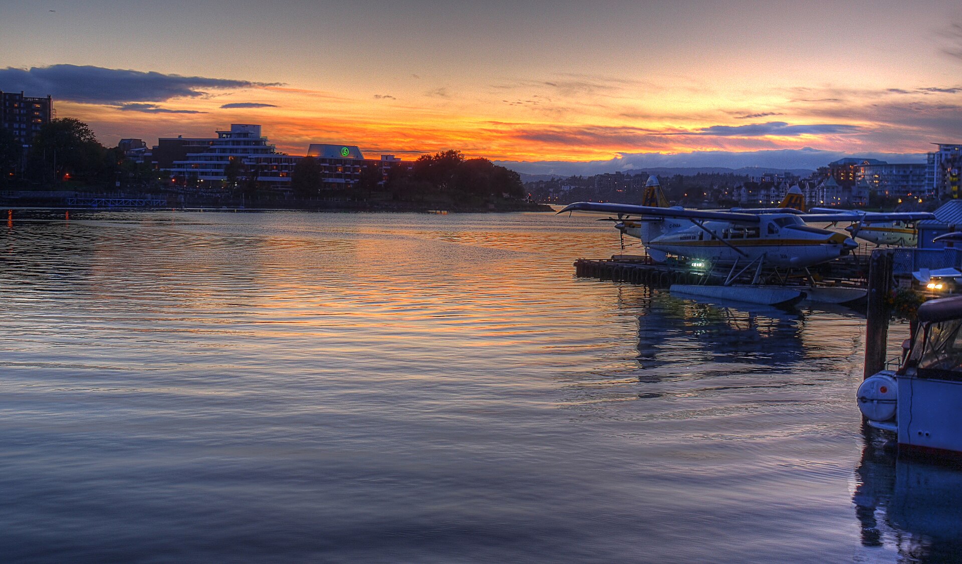 Inner Harbour de Vitória ao entardecer